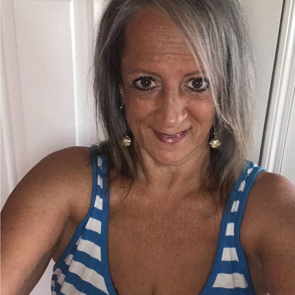 Meet your Posher, Deborah
